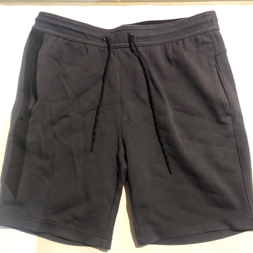 Men’s American eagle active shorts